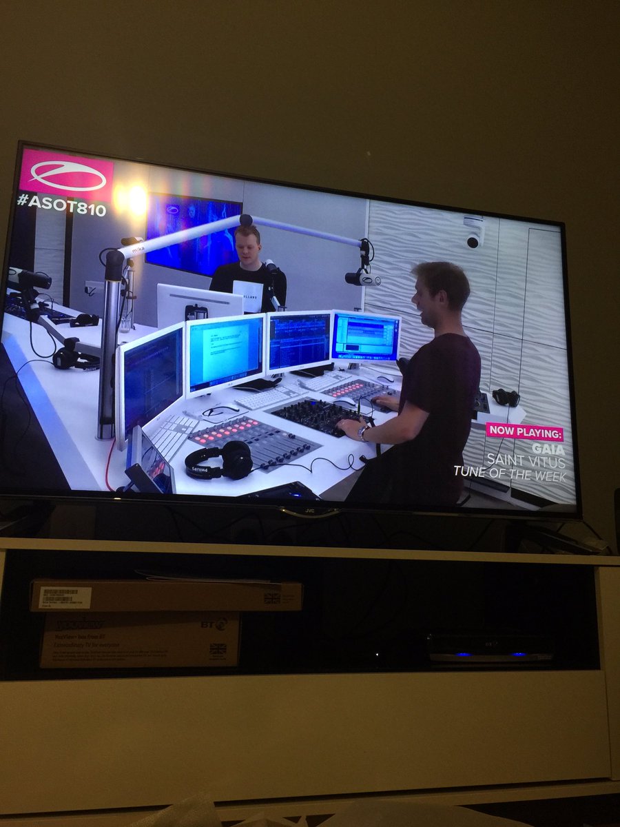 ChrisYung91's tweet image. Genuinely cannot get enough of this one already @TheVoiceOfGaia @arminvanbuuren @asot 😍🔊😌🙌👌#GAIA #SaintVitus #ASOT810 #LoveIt #TranceFamily