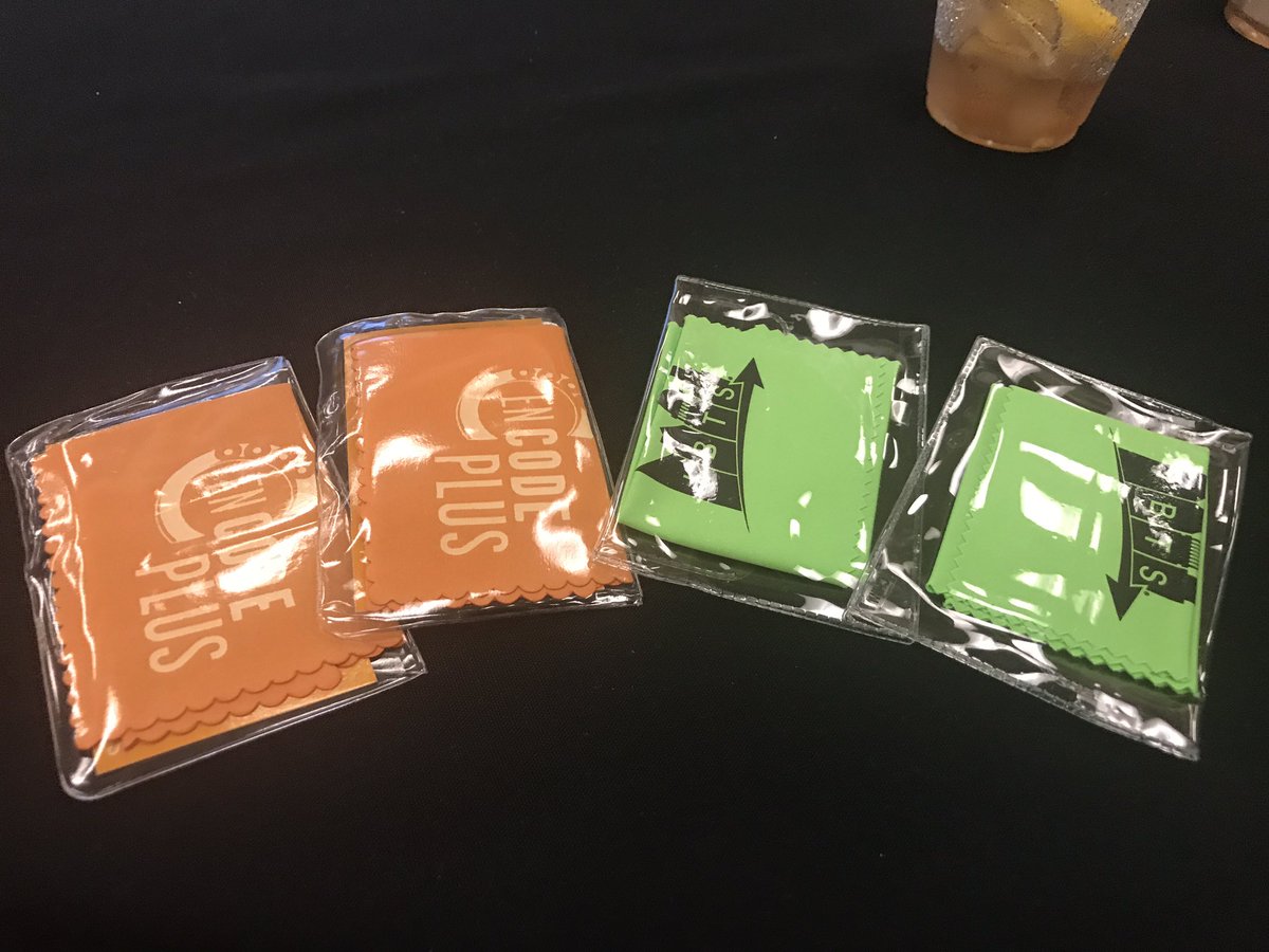 ColonelWaughNSP's tweet photo. Conference swag for my partner, @CaptKinseyLVPD #screenwipes https://t.co/igOAwBXwNY