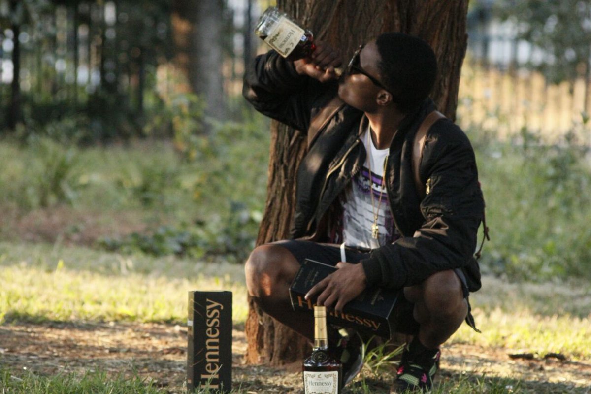 PRMidas's tweet photo. Kannon living the Henny Lifestyle Cc @HennessySA https://t.co/llW67QijqG