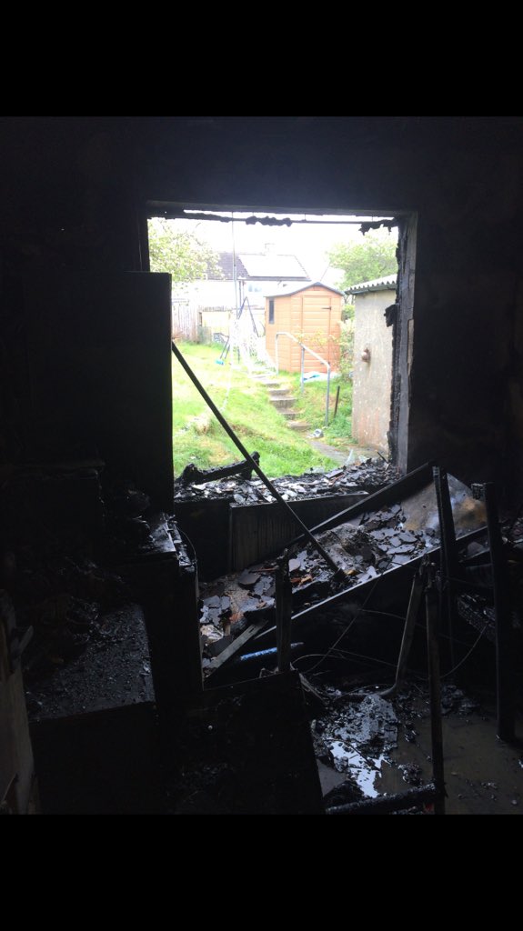 Early morning house fire in Penhill with green watch <a href="/StrattonFire/">StrattonFireStation</a> &amp; Swindon, great efforts again guys.