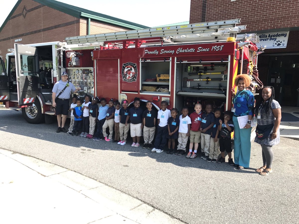 CMS_DHAPanthers's tweet photo. What an awesome day... Career Day at Druid Hills Academy...@projectLIFTclt https://t.co/RnEj49VkDl