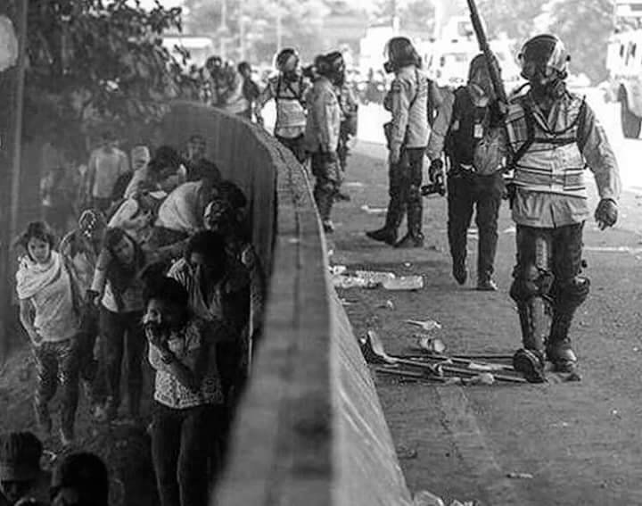 juliavacon's tweet photo. Quienes realmente deben estar en el Guaire?? Se aceptan opiniones P.D. Triste la Guardia comienza con G.. Qué tal... https://t.co/vyZDnVdbvR