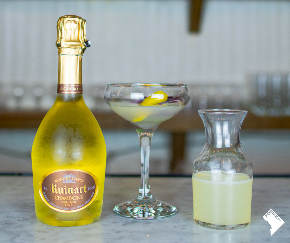 One of our most popular craft cocktails, 'Palisades' - light, refreshing, and served with your bottle of #bubbly! Join us for one! #craft