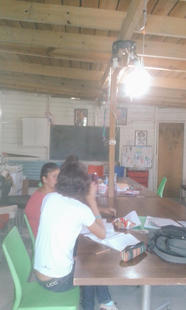 Analauralanegra's tweet photo. Hoy en #HeroeColectivo  #VillaElvira primaria para adultos #NosUneElBarrio #NoNosHanVencido! @luissannen @ChoykeGutierrez @ElianaBalcone https://t.co/RpKJFWojhg