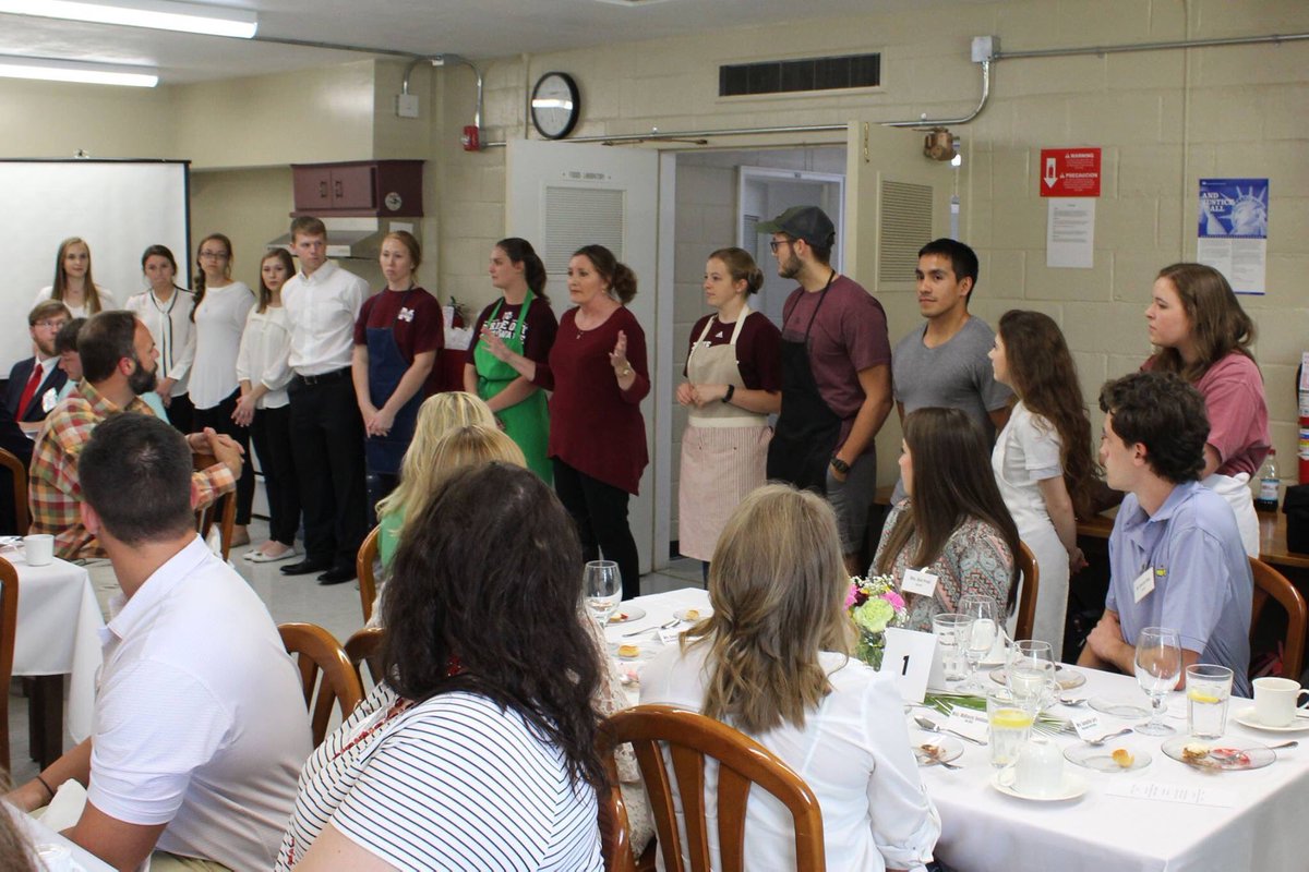 HumanSciences's tweet photo. AIS3333 practiced dinner etiquette at luncheon prepared by Nutrition majors. Students were even able to network with industry professionals! https://t.co/ylbRzmqLnZ