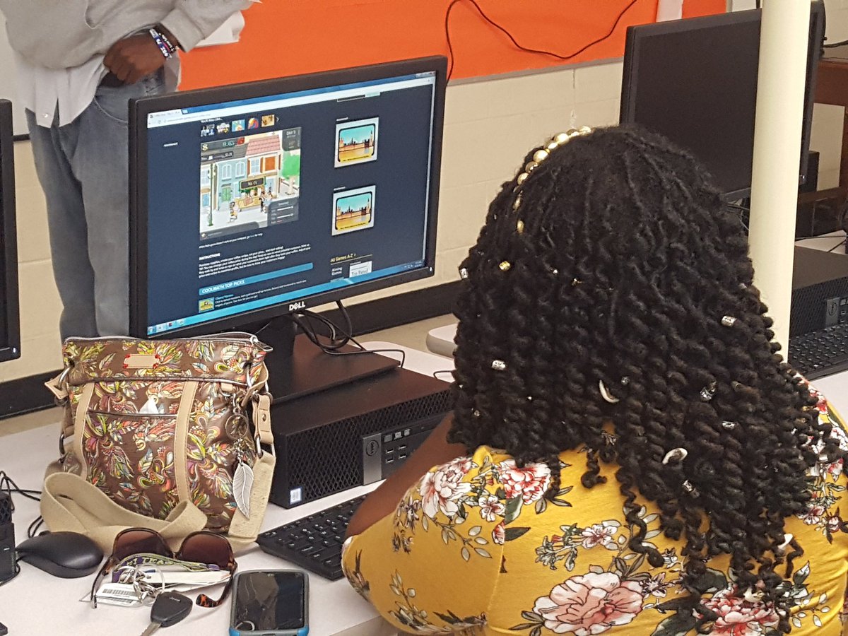 wmjackson's tweet photo. Coffee-Shop multiple ways to use math, marketing and assessment strategies. #EducationalTechnology @ewctigers #StudentLeadInstruction https://t.co/JRwgEumIho