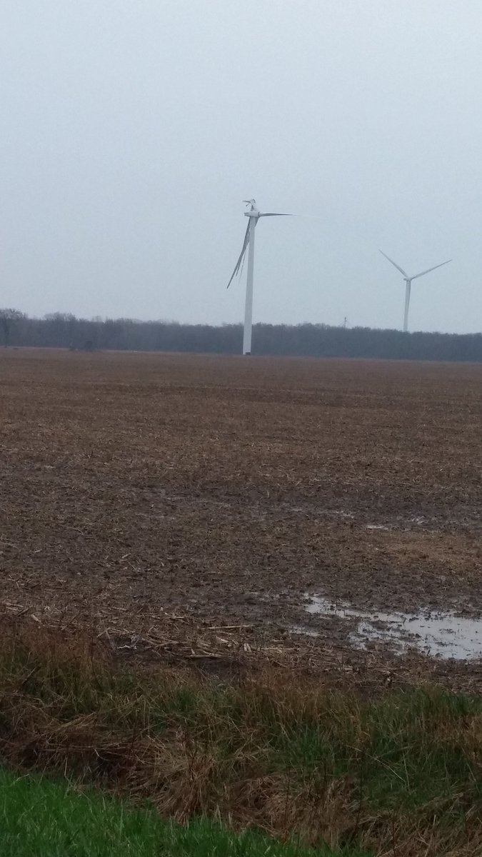 dwrightman's tweet photo. NextEra turbine snaps in Bornish project on Coldstream road #JunkEnergy https://t.co/V3Eta6E1dj
