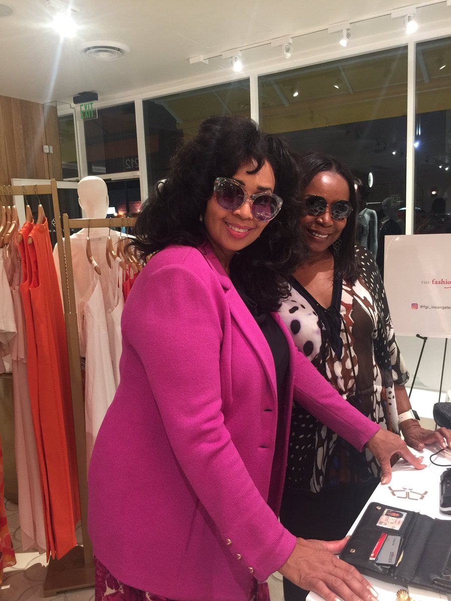 FGI_LA's tweet photo. FGI LA Program Chair #NancyMcCullough and Shirley Warren indulging in @shoptrinaturk sunglasses! https://t.co/eRk1WPozCe