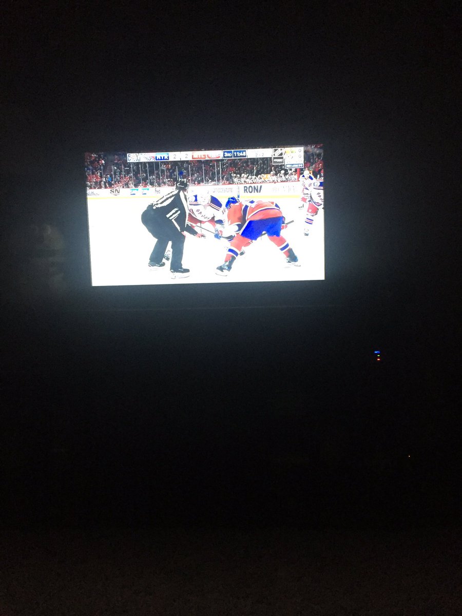 RCrowley11's tweet photo. More playoff hockey on @Sportsnet don't get penguins tv but seeing updates and saw they won the series! #toedrag46 https://t.co/TRI3ZE6HrY