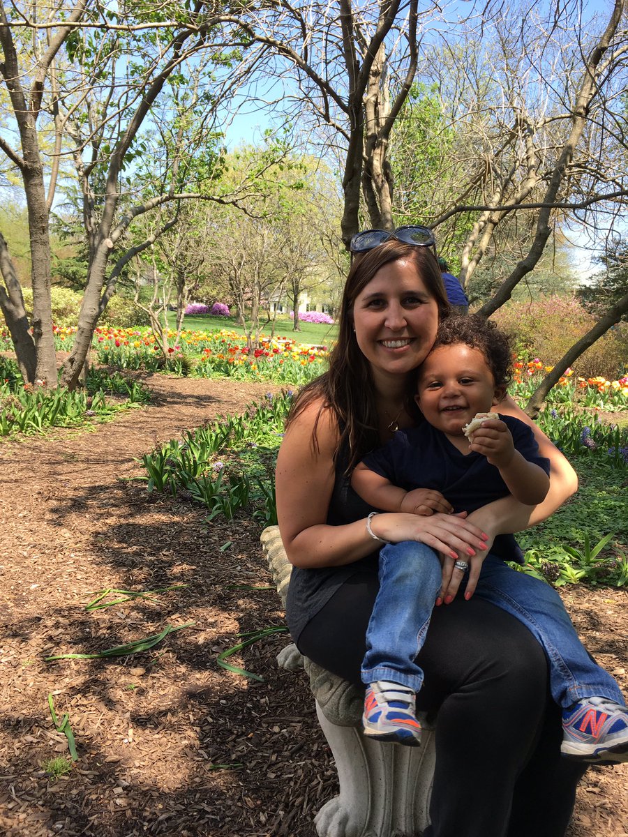 KSMALLZIE's tweet photo. #birthdaygirl #30 #momlife #tulips #garden #baltimore #bodeybaby https://t.co/eE02uht9zv