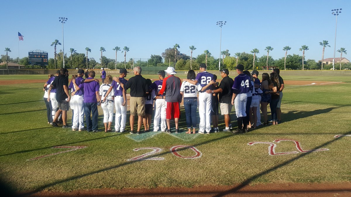 MHSTigersAD's tweet photo. Congrats 2 baseball winning the region championship on Senior Night with a 2-1 victory over Valley Vista! #GoTigers #StripeUp #Champs https://t.co/nOHnfsxG35