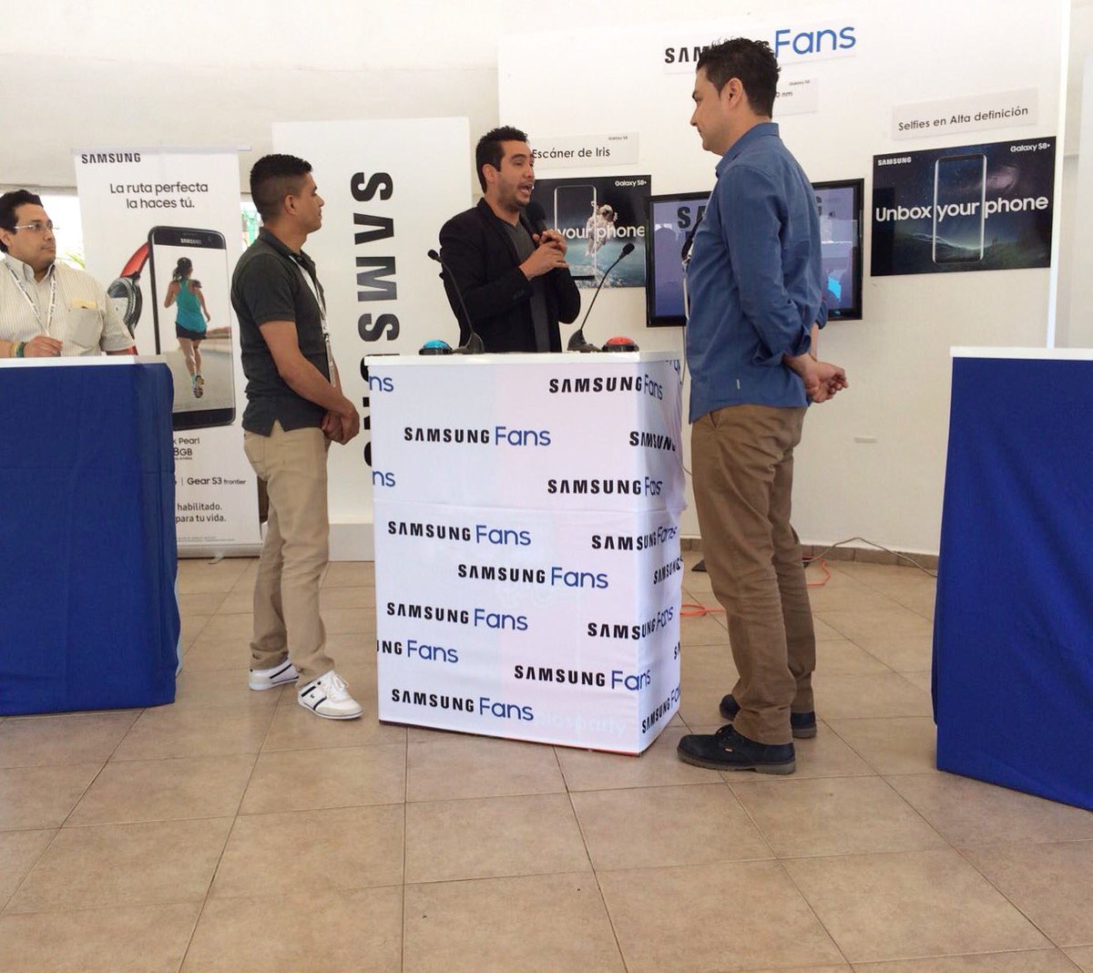 piosparty's tweet photo. Evento de hoy, Samsung Fans, @pollo #PiosParty #SamsungGalaxy #monterrey https://t.co/OvNEUQL19Q