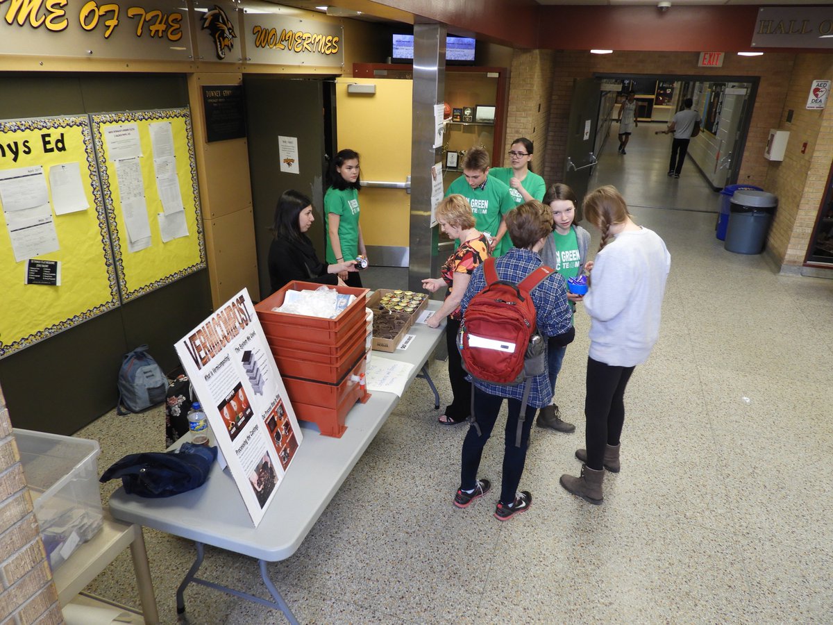 NMCGreenTeam's tweet photo. A great 1st GreenSpiration Day @nmcLRSD! With worms, wizz, green goals, making old t-shirts into bags, handing out wildflower seeds &amp; more! https://t.co/qvEb9JhjpZ