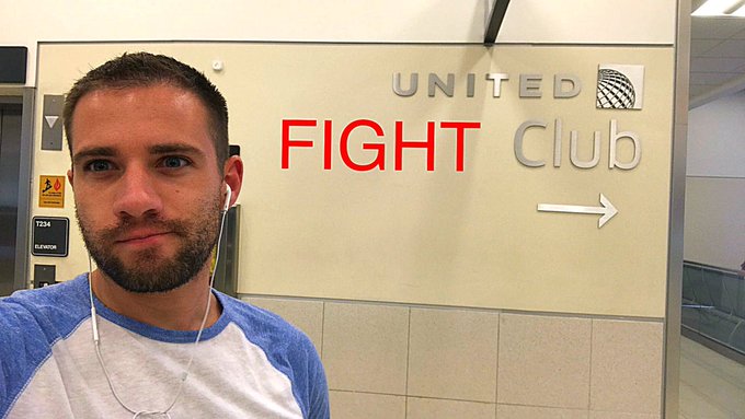 It's open ! @united #FightClub https://t.co/RtiHq2zXUm