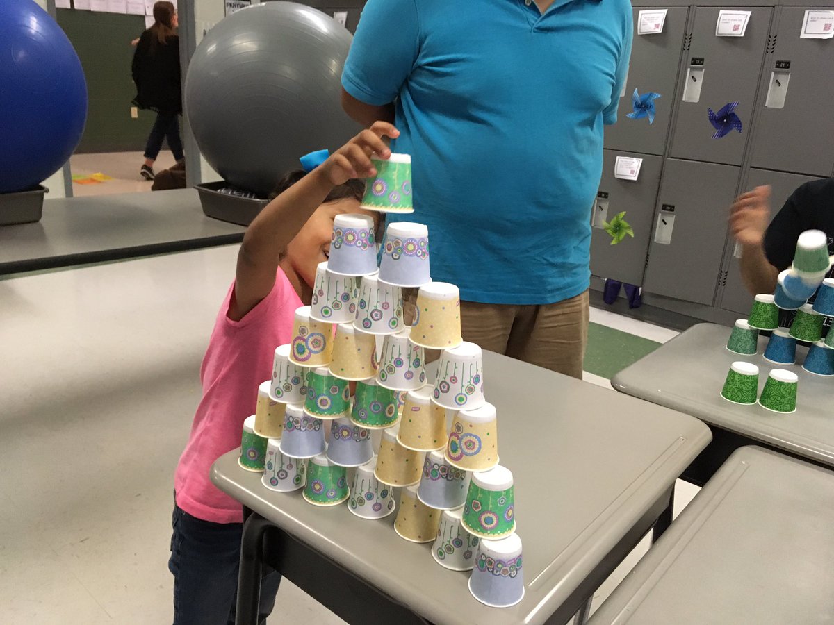 SHMsGilbert's tweet photo. Cup challenge!  STEAM night at SHE. @SouthernHillsWF https://t.co/iYRh5Ennar