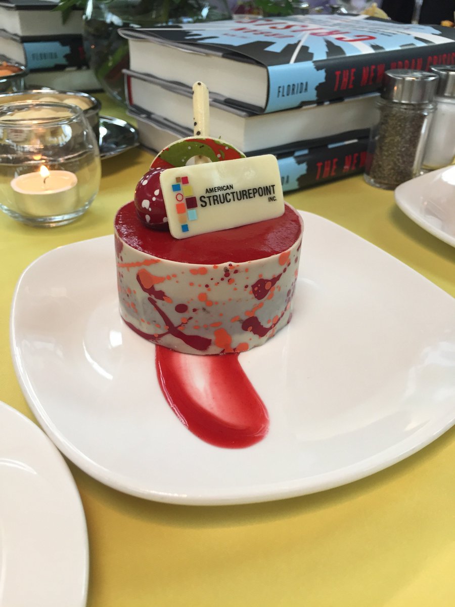 CJBailey63's tweet photo. Dessert is art at the IMA!
IndyChamber #annualevent17 https://t.co/qlplNDKXNm