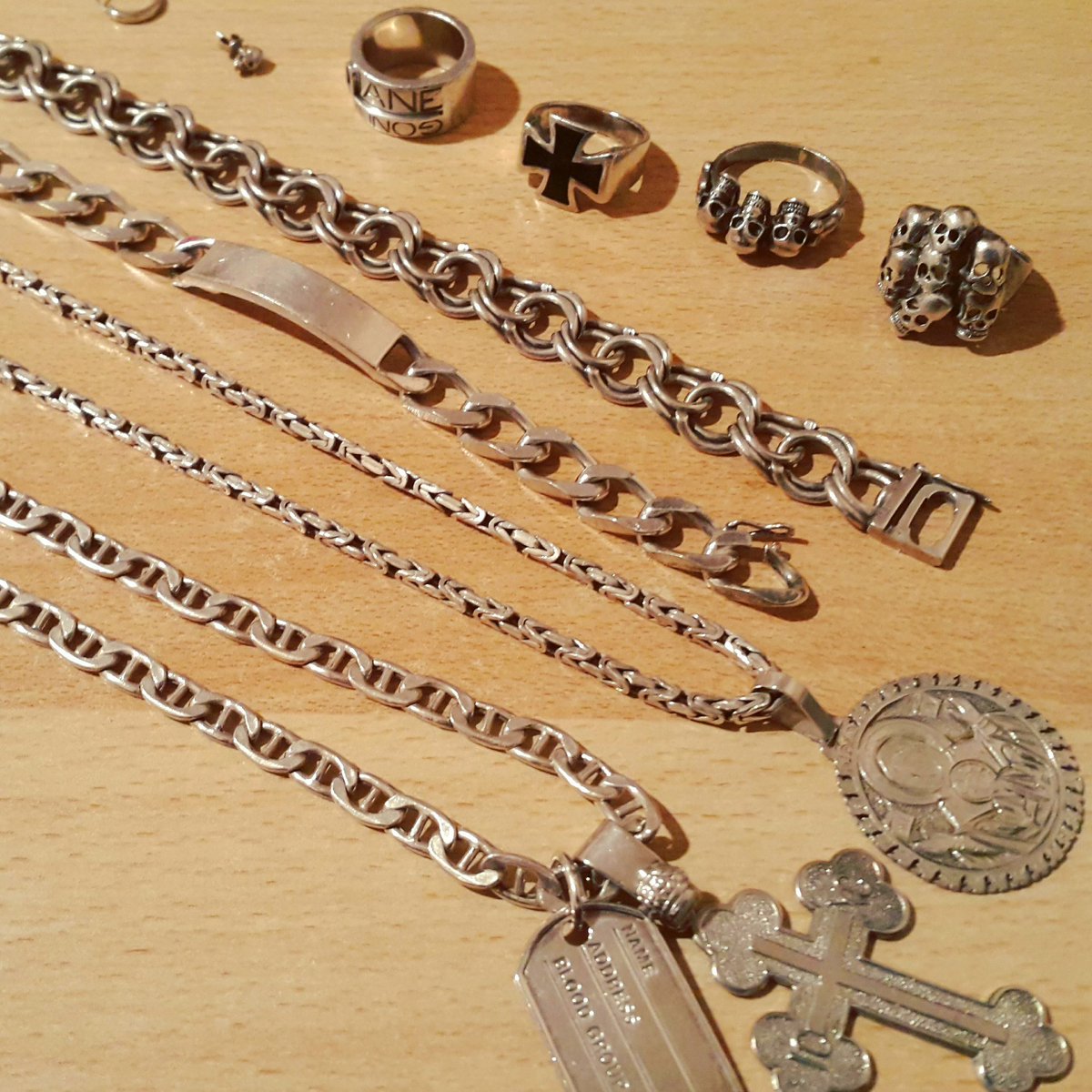 nikolas83gianni's tweet photo. #silver #silverring #silverskulls #silvercross #silvertag #pianegonda #silverjewelry #jewelry #ironcross https://t.co/Mnw3dddUjv