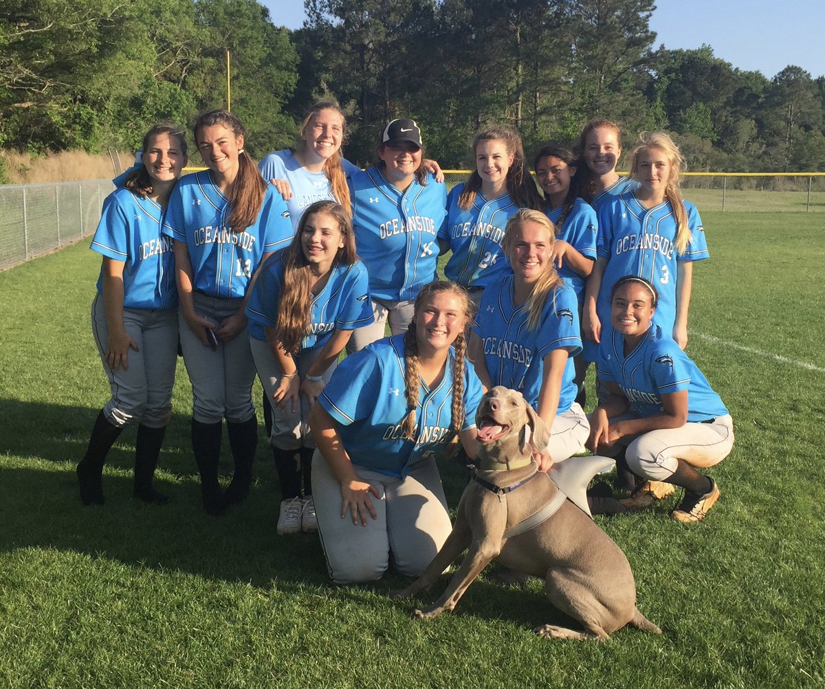OCAFinsClub's tweet photo. The 2017 OCA Softball team, including the mascot - "dog-shark". #golandsharks #ocasoftball #landsharks #softball #softballlife https://t.co/etpQKtnMiC