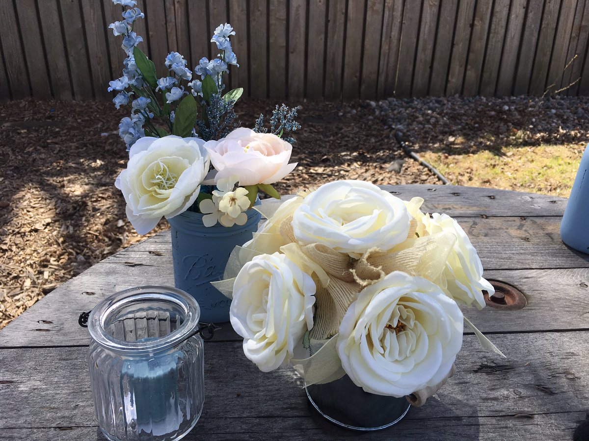 tlivers's tweet image. Thought I'd ever see her graduate from hs-I did,now in 4 mo a wedding. #cancer4lifer  #LivingWithCancer #Godisgood x