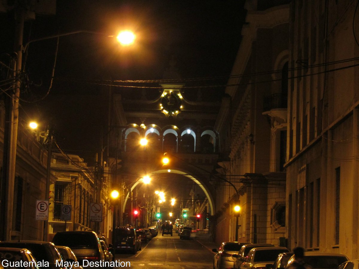 MayaDestination's tweet photo. #LindaVista #Noche #GuatemalaCity #Paseo #Tour 
Centro Cultural Metropolitano, en el Centro Histórico de la Ciudad de Guatemala. https://t.co/CYQiwzGYmD