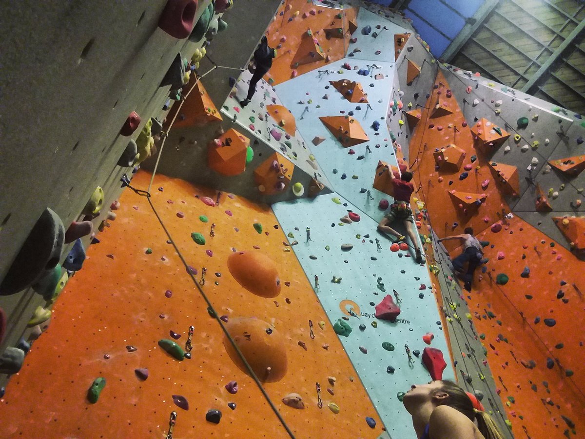 Strong scenes on the lead wall tonight at Team Training with <a href="/QuayClimbing/">Quay Climbing Centre</a> 💪🔥😲👊