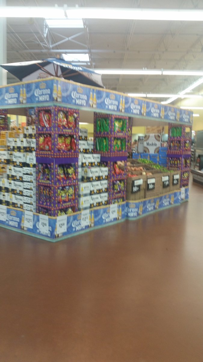 KhaosDaGod's tweet photo. So basically @Walmart is sending a message saying that Mexicans will be drinking @corona  and eating #takis for #CincodeMayo..... tf man https://t.co/peHer9D49m