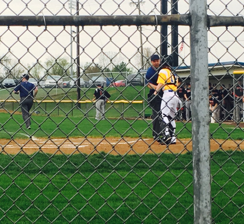 brian_lutter8's tweet photo. Always wanted to play varsity baseball. I never saw myself starting as a freshman https://t.co/AHW5lCL2w8