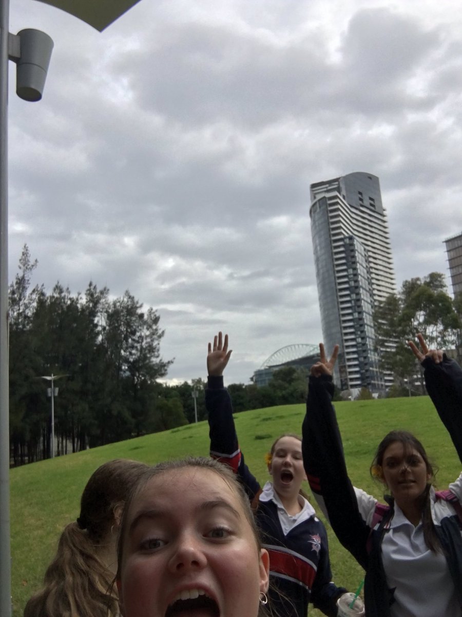 Kokoda_group3's tweet photo. #task3complete docklands park @kokodateachers https://t.co/EIZgBoz8ZO