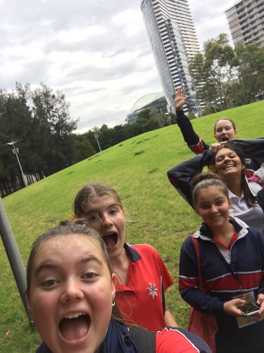 Kokoda_group3's tweet photo. #task3complete docklands park @kokodateachers https://t.co/EIZgBoz8ZO