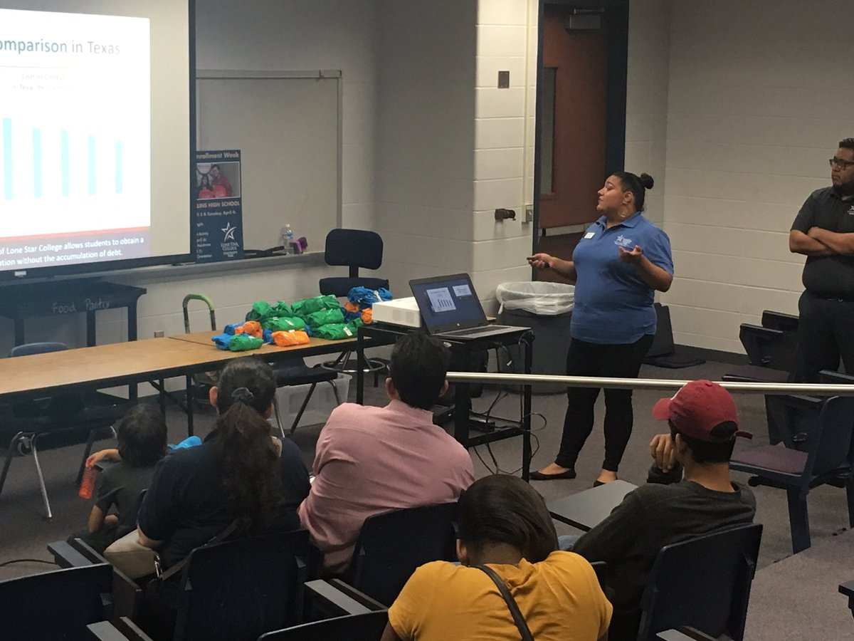 srmcphaul's tweet photo. Team @KISD_Multling welcomes our immigrant families to our Lone Star College presentation @KleinCollins @KleinISD #promise2purpose https://t.co/gCBArMi7Ti