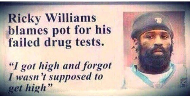 therealinformer's tweet photo. Who hasn't had this happen 😂😂😂😂😂😂😂 #HippieLettuce #Happy420 #BecauseHeGotHigh https://t.co/fAj8iAnyVX