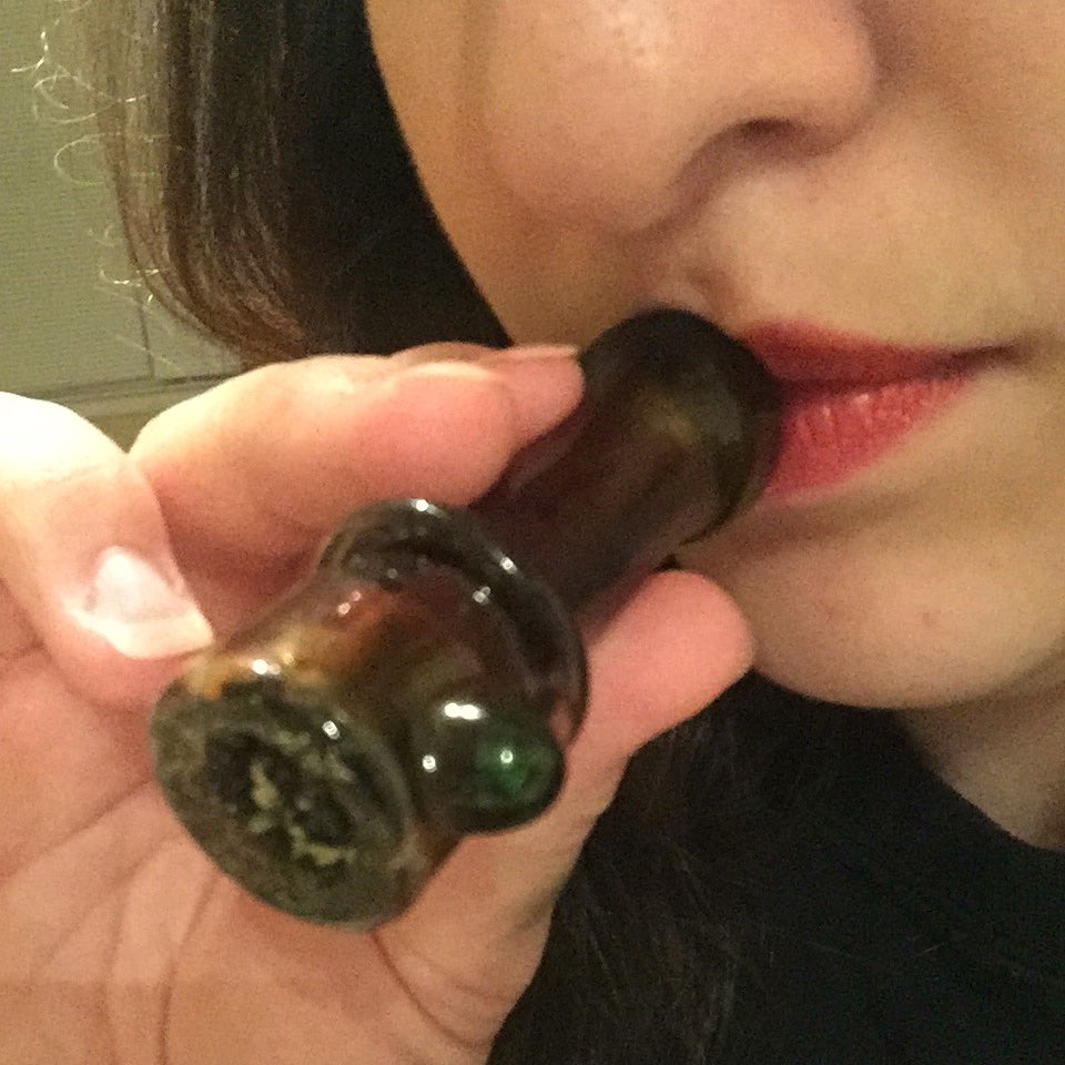 Da_ROOR's tweet image. Ayye happy 420 stoners! #smokeone #stonerholiday #illadelph #chillum #girlswhosmoke #stonergirl #kushprincess #dabqueen #420