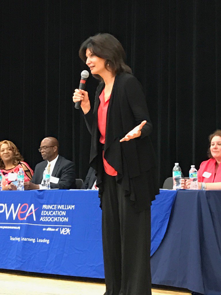 VEA4Kids's tweet photo. @NEAToday @Lily_NEA "You don't have to wait for it...you can do it now!" #GetESSARight #ESSA https://t.co/Nfvd7MeC9p