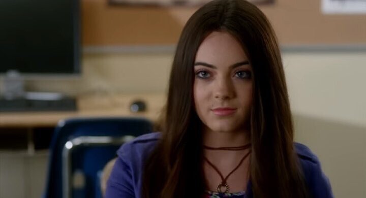 picsofpll's tweet image. eu sou a alison nessa foto toda vez que pll tenta colocar o foco da série em um novo personagem
