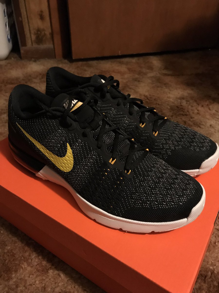 DDCarson97's tweet image. Ayy! Really digging these new shoes 🤙