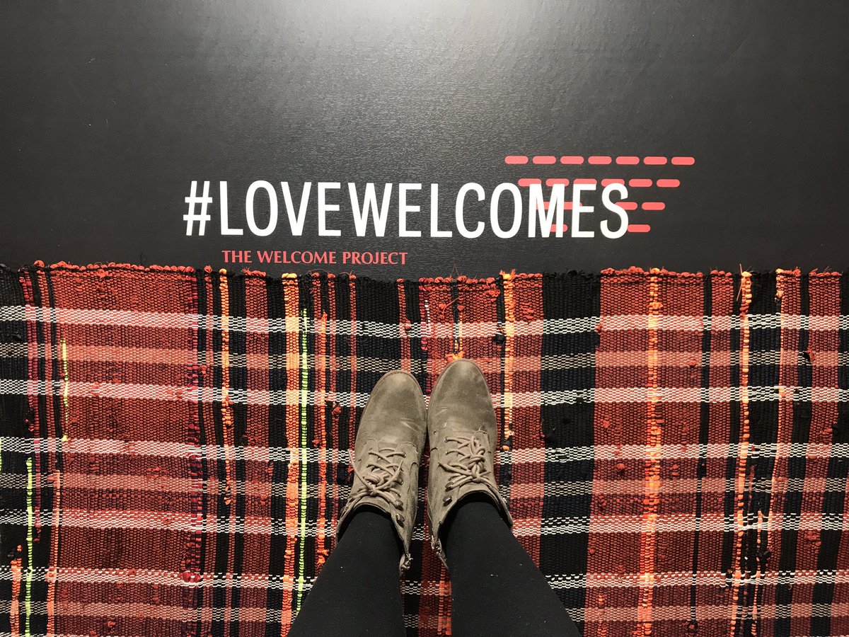 stefredmond's tweet image. This is so much more than a mat. It&apos;s weaved from the life jackets of Syrian refugees #lovewelcomes #thewelcomeproject #MarketingUnited