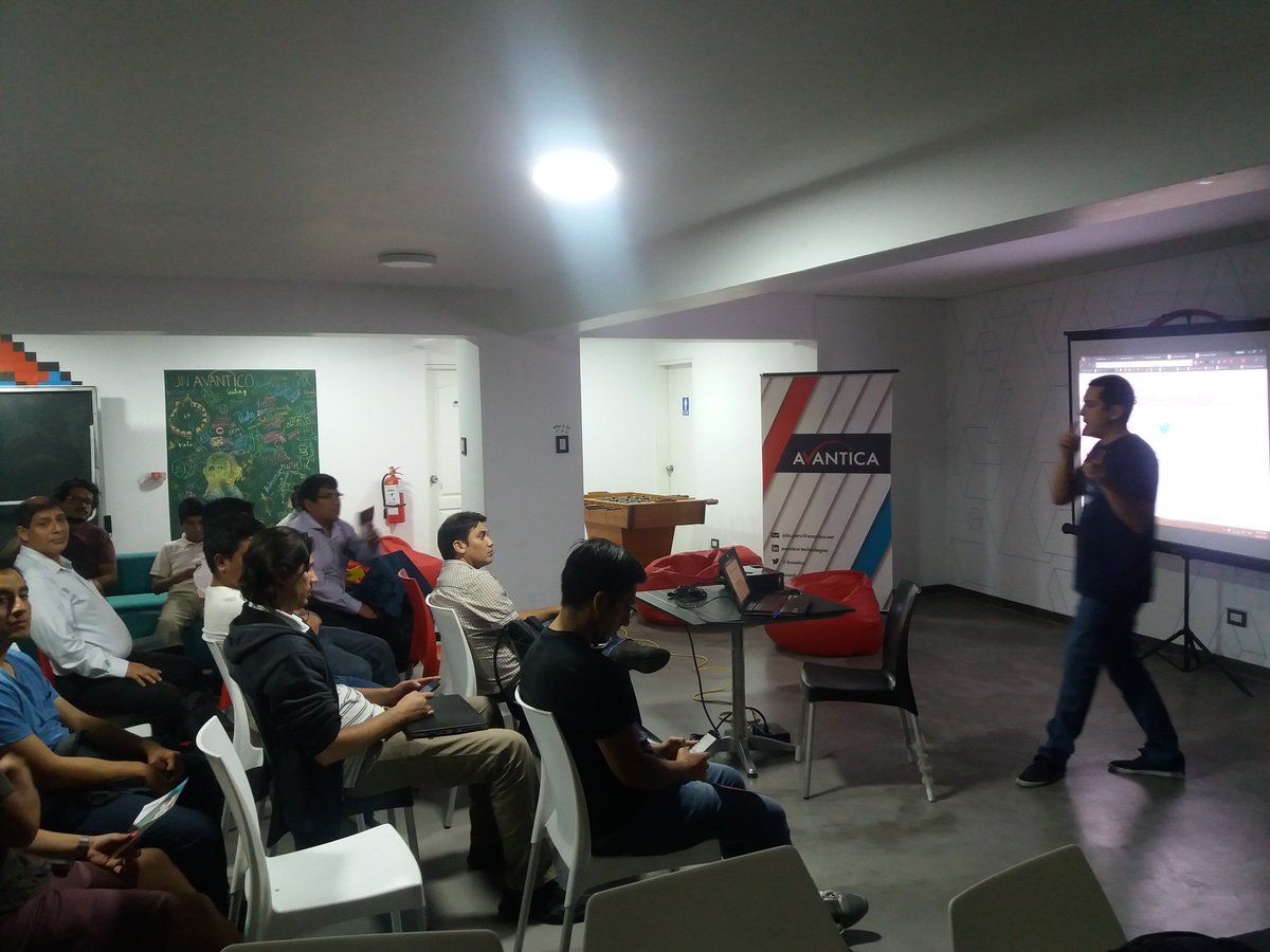 gopymes's tweet photo. En el 2do meetup de Digital Ocean #droplets https://t.co/W3PYAT1ofU