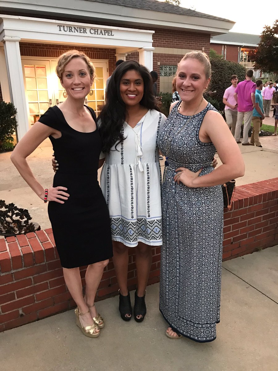 NGUcheer's tweet photo. NGU Cheerleaders had a great night at the Crusader Cruzies! https://t.co/sa6hVDgHvC