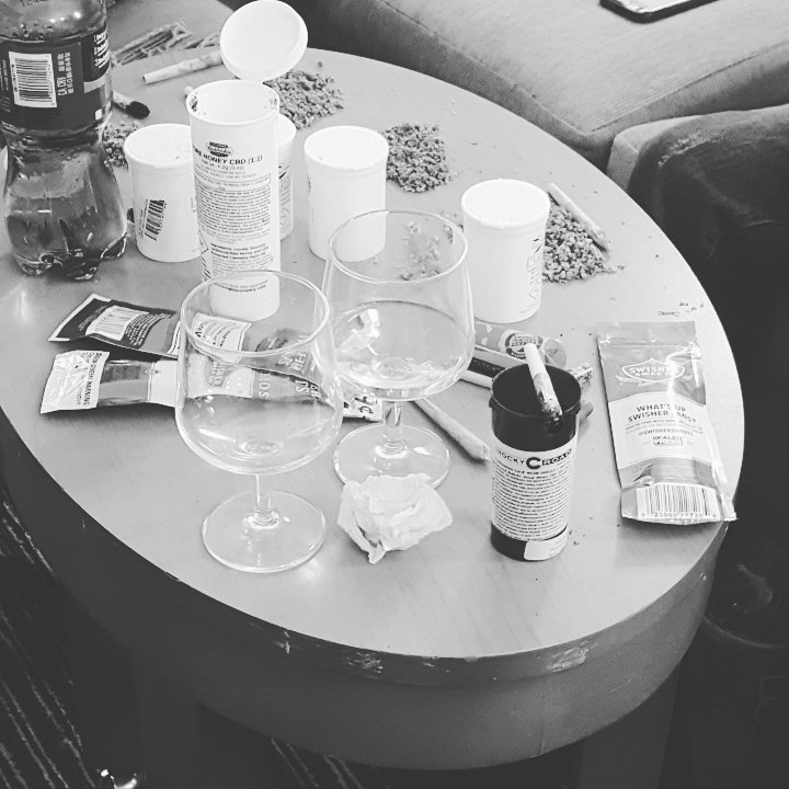 PuentePower's tweet photo. So lit out here tho #denver 420 ππ₯ββπππͺπ²ππ²π²πΎπΎπΎπΈπΉπ― #litsession @EDAI_600 @Djmilticket7037 @jahnidenver @ETEMikeShannon @Menace_DC_CEO https://t.co/EsX90W3pHV