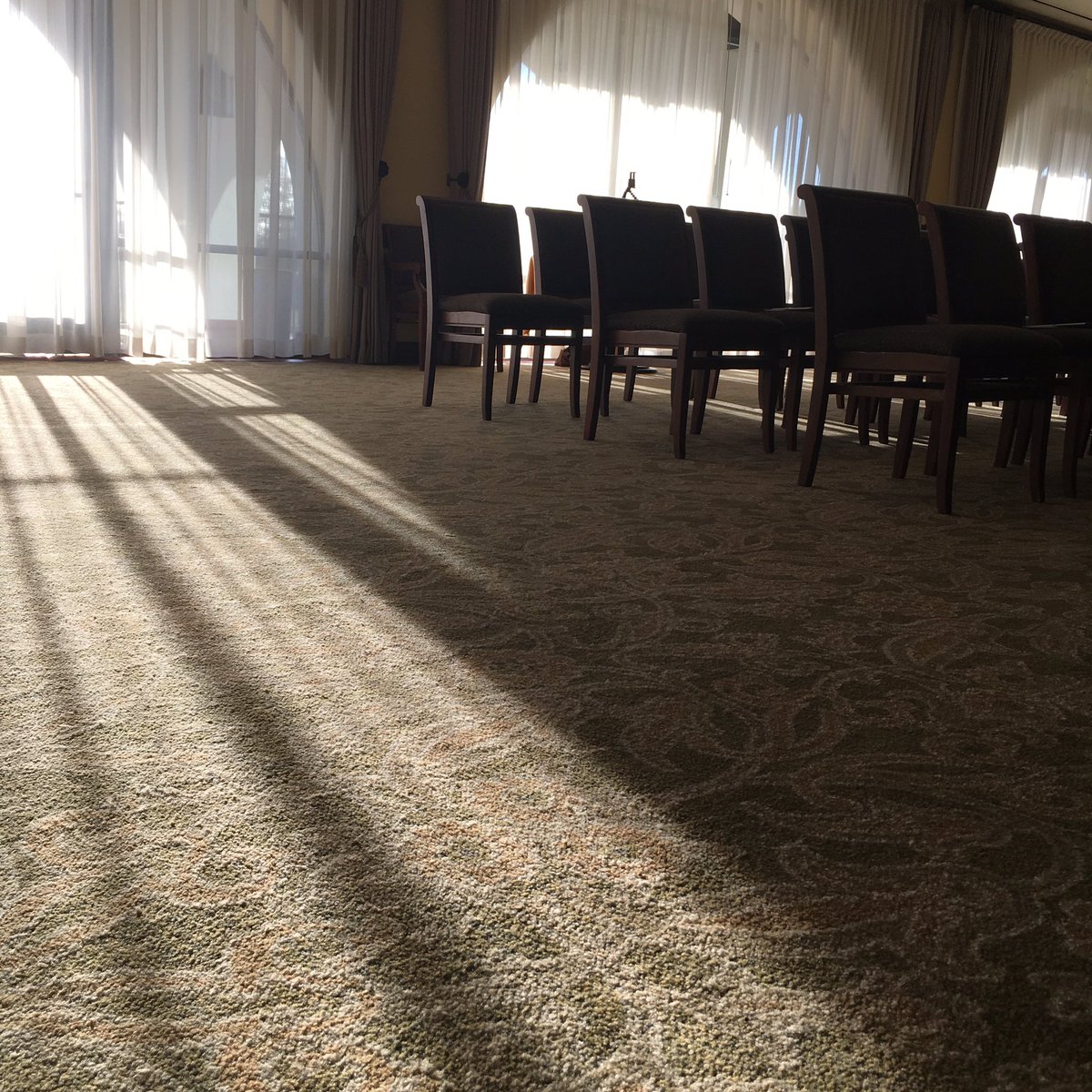stvmow's tweet photo. Tune in one hour from now, 7:30pm, when we broadcast LIVE to our FB Page from Wilshire Country Club #HUNGRYtalks https://t.co/CdjZUtedSm https://t.co/hVzetJ8tJi