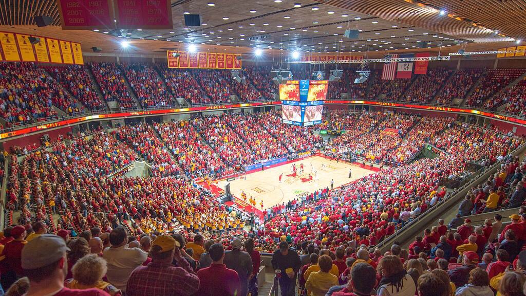 jrobs2003_josh's tweet photo. @_eb4_ Man we cannot wait to have ya! You have a great time &amp; enjoy Hilton, nothing else is like it. 🌪💪🏽💯🔥 #TransferU #WeWantBrown #GaurdU https://t.co/G7rmG6d4Nc
