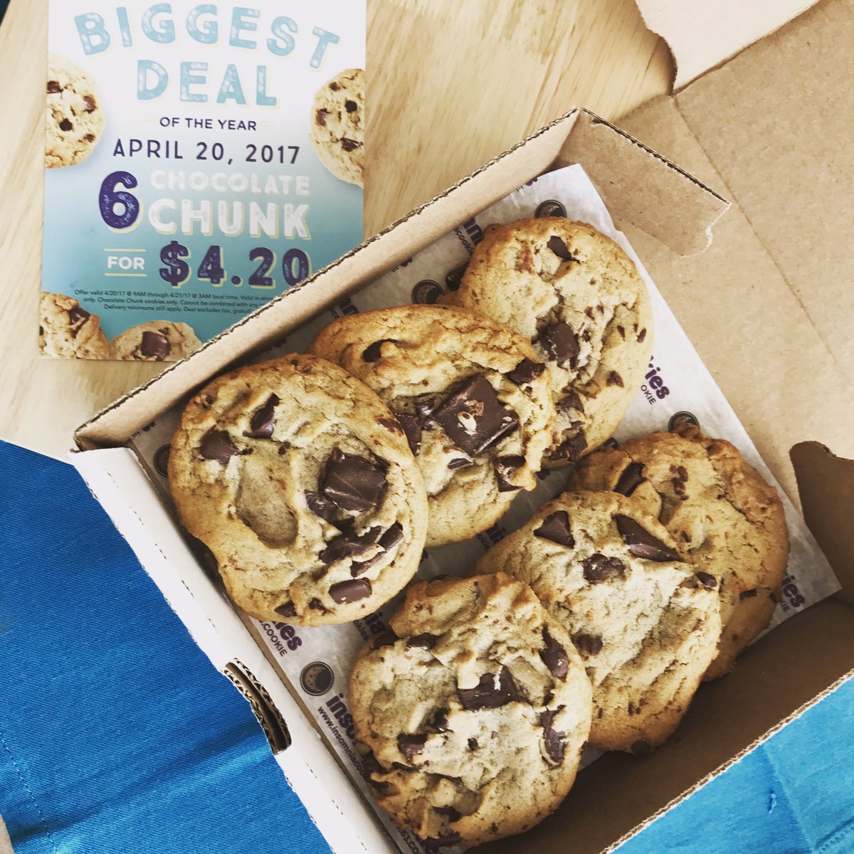 insomnia cookies promo