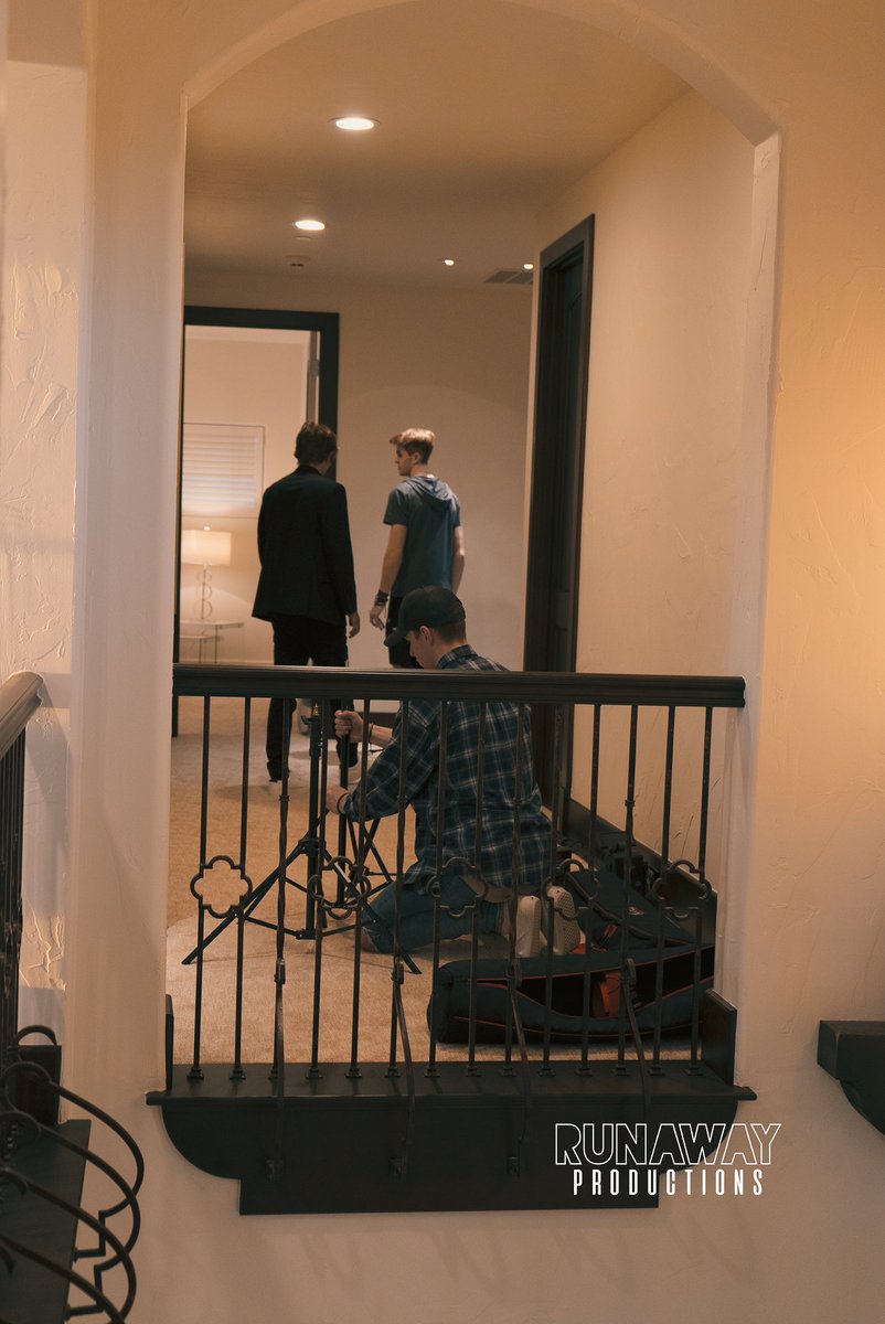 RunawayEntLLC's tweet photo. Best grip in the world setting up while the directors plan the shot🎥 @BA_Cheatham_ @JacksonReding_ @evanhara7 https://t.co/1ARXfVorB6