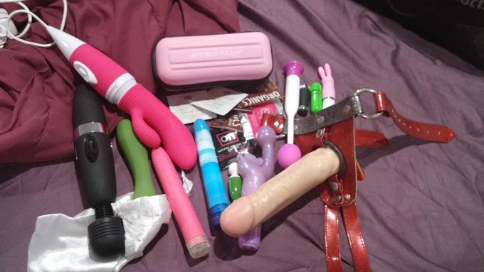 Who's coming over for playtime?? 😉 https://t.co/WbX4ryWH9J<a href="/tag/manyvids"class="tags"><span>#manyvids</span></a><a href="/tag/mvsales"class="tags"><span>#mvsales</span></a>
