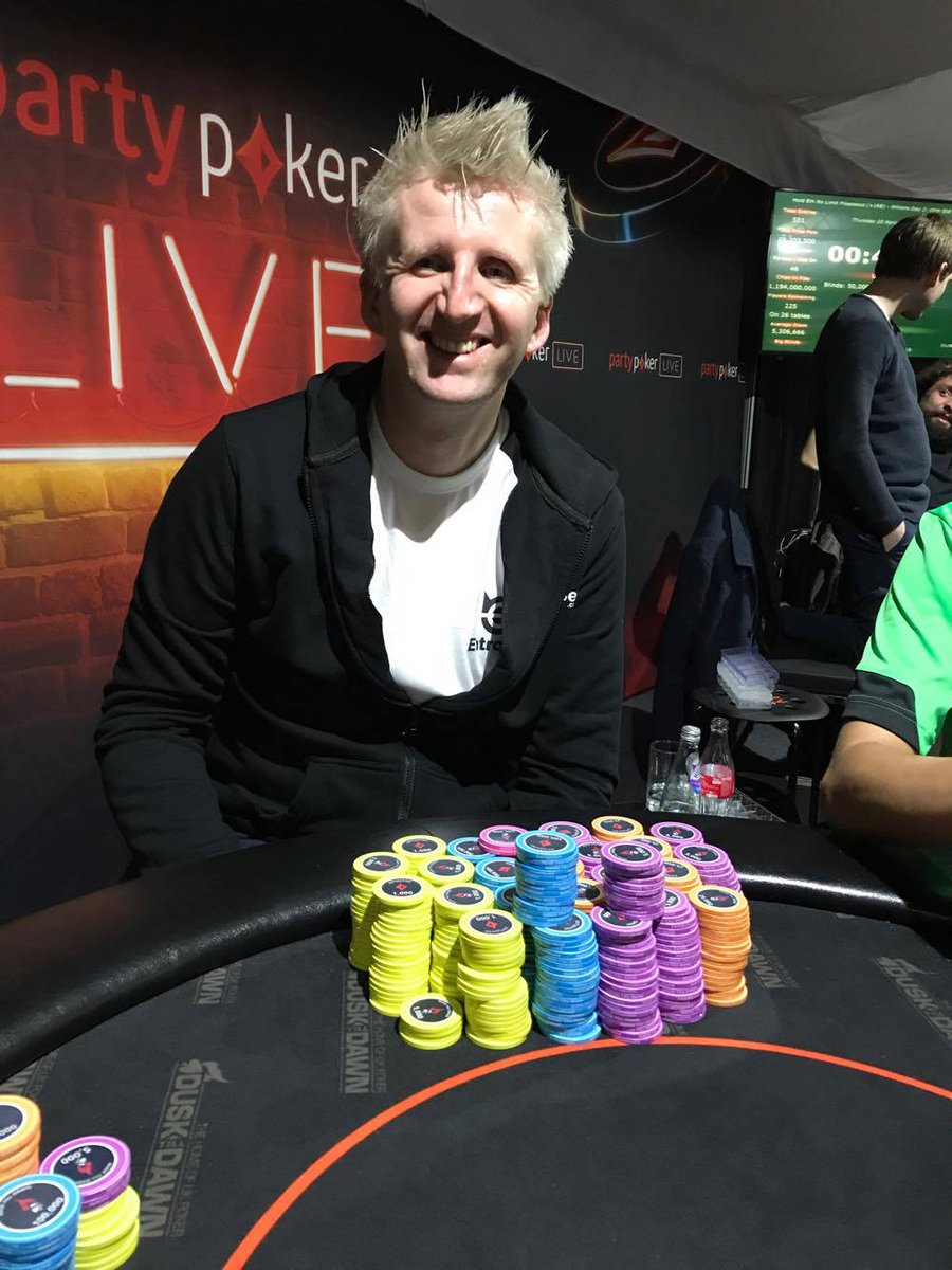 EntrobetMalta's tweet photo. @AndreasHoivold, third in chips, is among 256 that cashed @ PartyPoker Millions, restart 14 CET Friday #entrobet https://t.co/AKhT6CTNfr https://t.co/EWTh3Pp2Ck