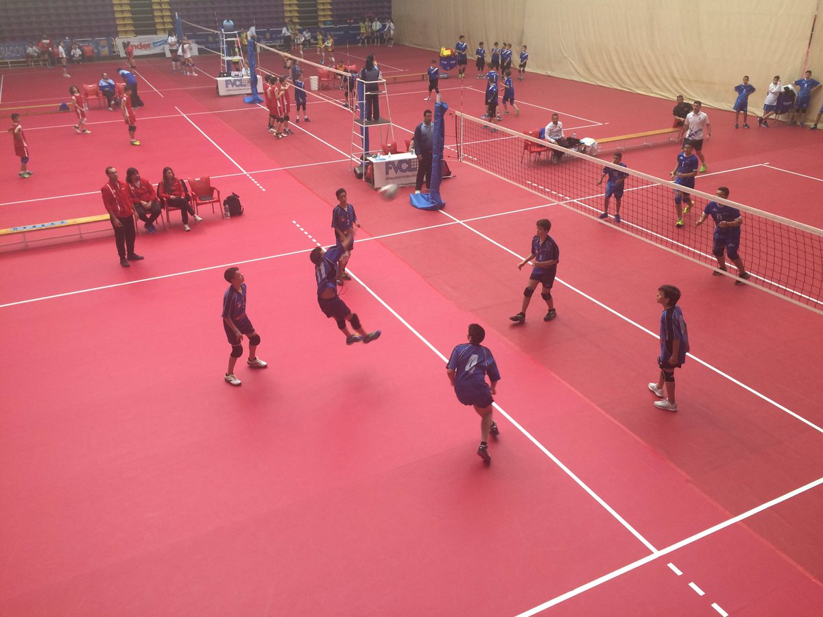 AragonVb's tweet photo. [DIRECTO] La selección infantil masculina cae 14-25 en el primer set de su partido frente a Melilla. #cesavb17 #aragonvb https://t.co/HT7zlNVX5K