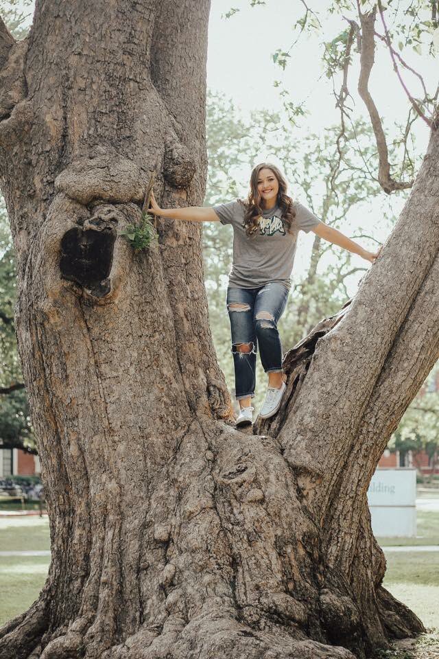 kaardal212's tweet photo. How is it possible that my baby girl is going to college at Baylor next year? #BaylorMom #AllGrownUp https://t.co/0dCXMzpcFC