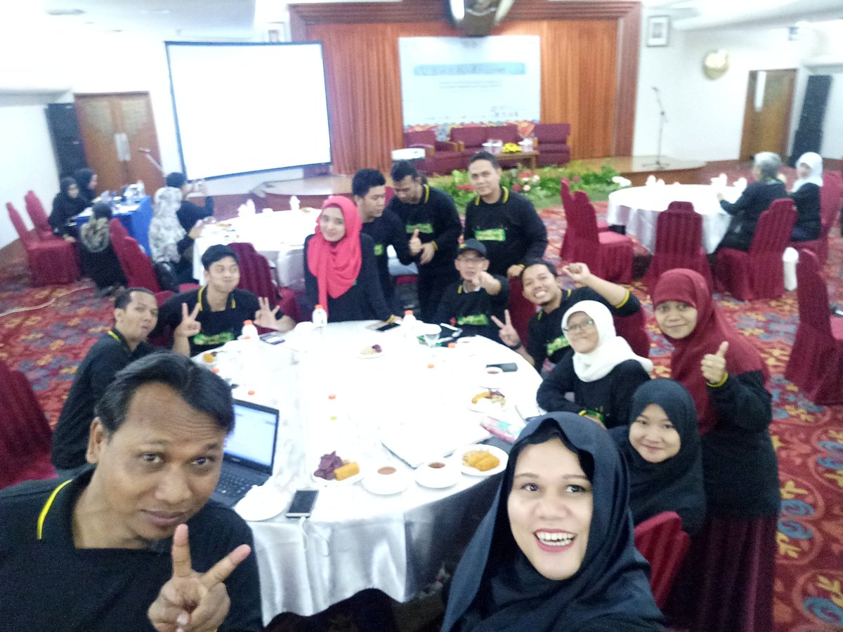 wawaraji's tweet image. Urang Bandung #DukungGERMAS Yuk @KemenkesRI @ridwankamil #bloggerBDG @bloggerjabar