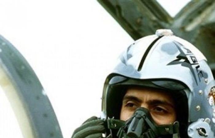 NameMeName's tweet photo. طفل يمنع طياراً سعودياً من استهداف قائد ميداني انقلابي 
 https://t.co/UFqSF0VHBU

#BsharUsingChemicalWeapons
@UNICEF
@hrw 
@antonioguterres https://t.co/ED1z2GR57S