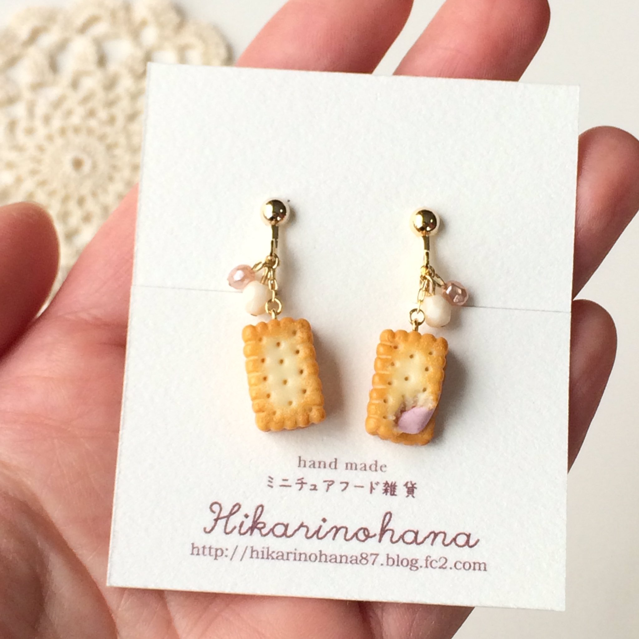 hanairo ミニチュア スイーツアクセサリー ノンホールピアス ハロウィンピアス🎃】 小さなスイーツが耳元でゆらゆら… これからの